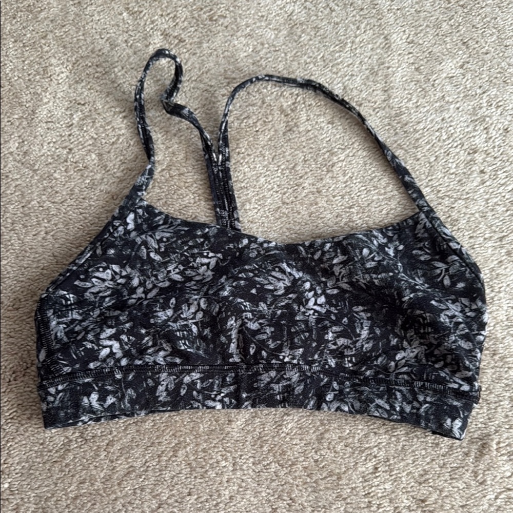 Lululemon Athletica Black and Gray Patterned Sports Bra